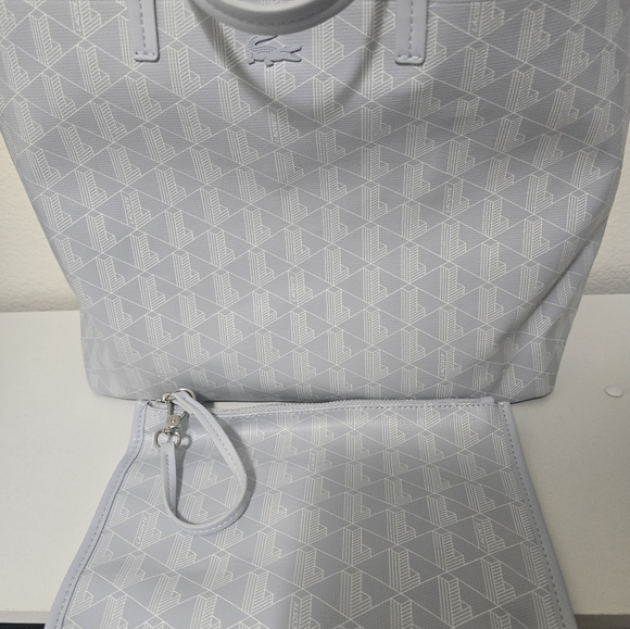 Lacoste tote - Picture 8 of 8